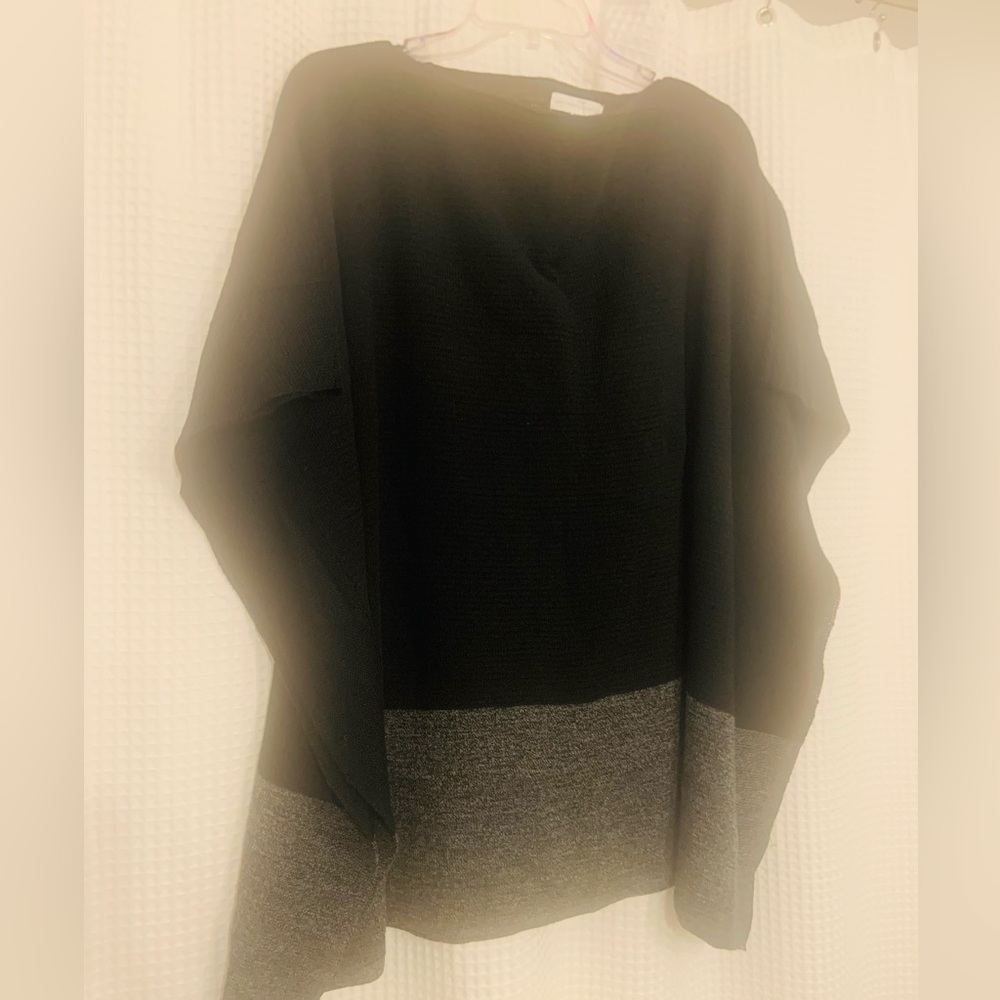 New York & Company Color-blocked poncho
